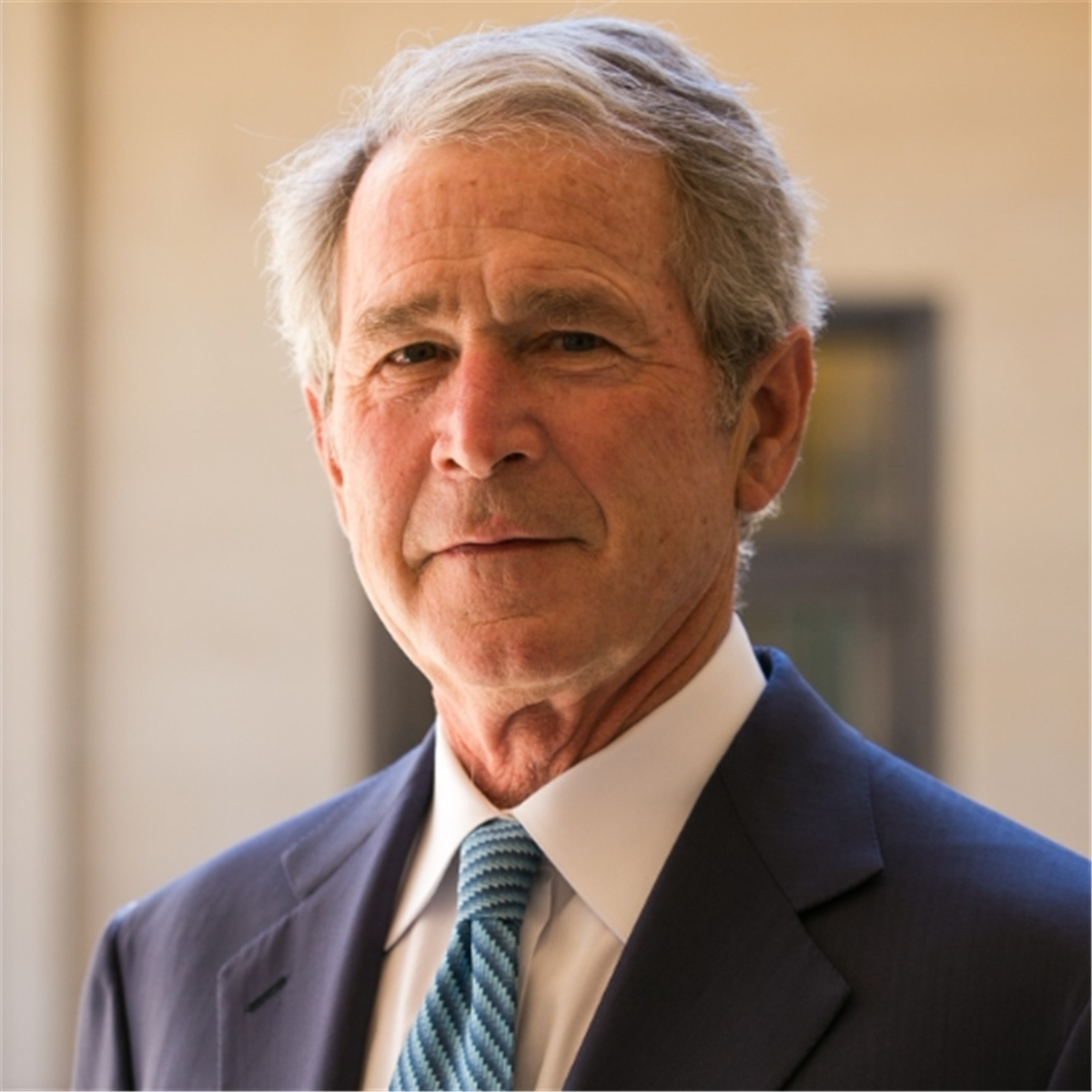 George W. Bush dirigió el país en un momento de gran desafío y cambio.